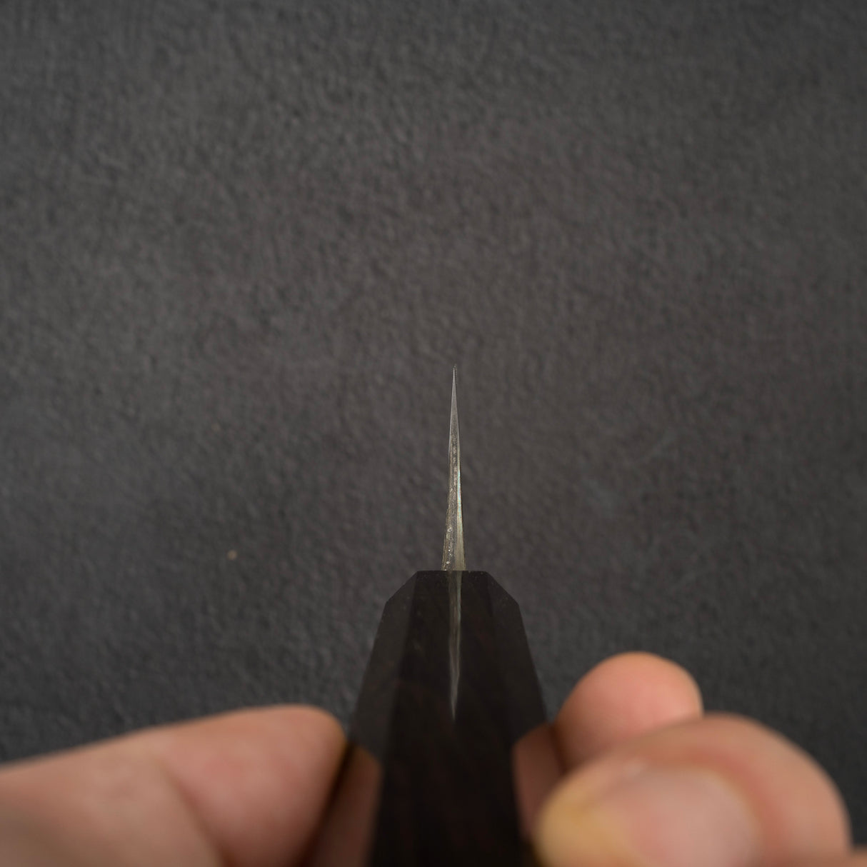 安立打刃物 青紙スーパー 槌目 黒打ち 牛刀 180mm