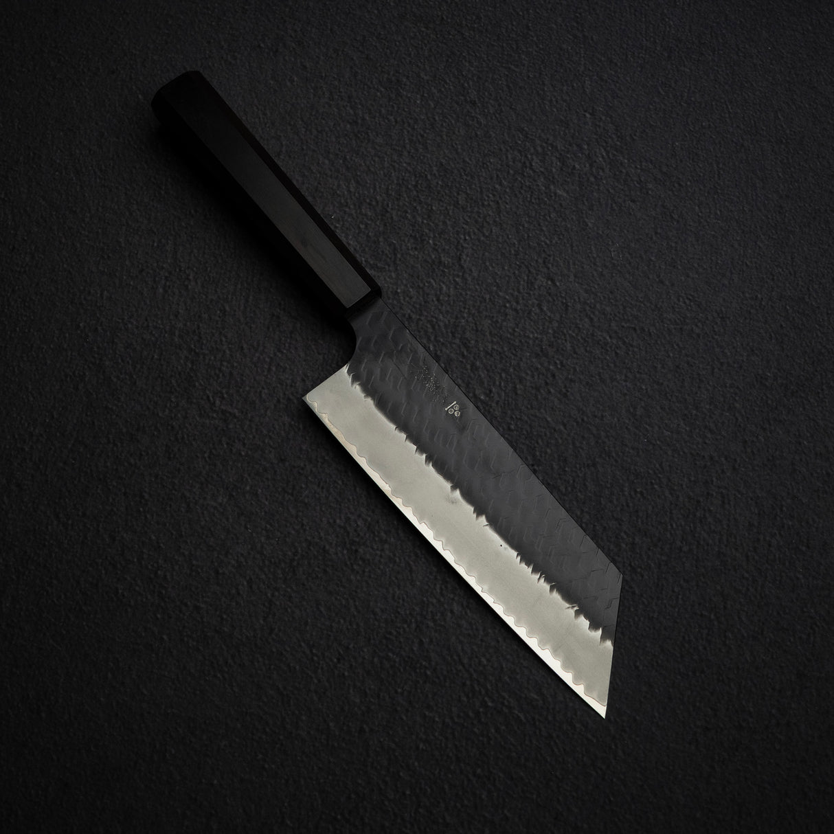 二唐刃物鍛造所 スーパーゴールド2 黒打ち 槌目 切付菜切 170mm エボニー