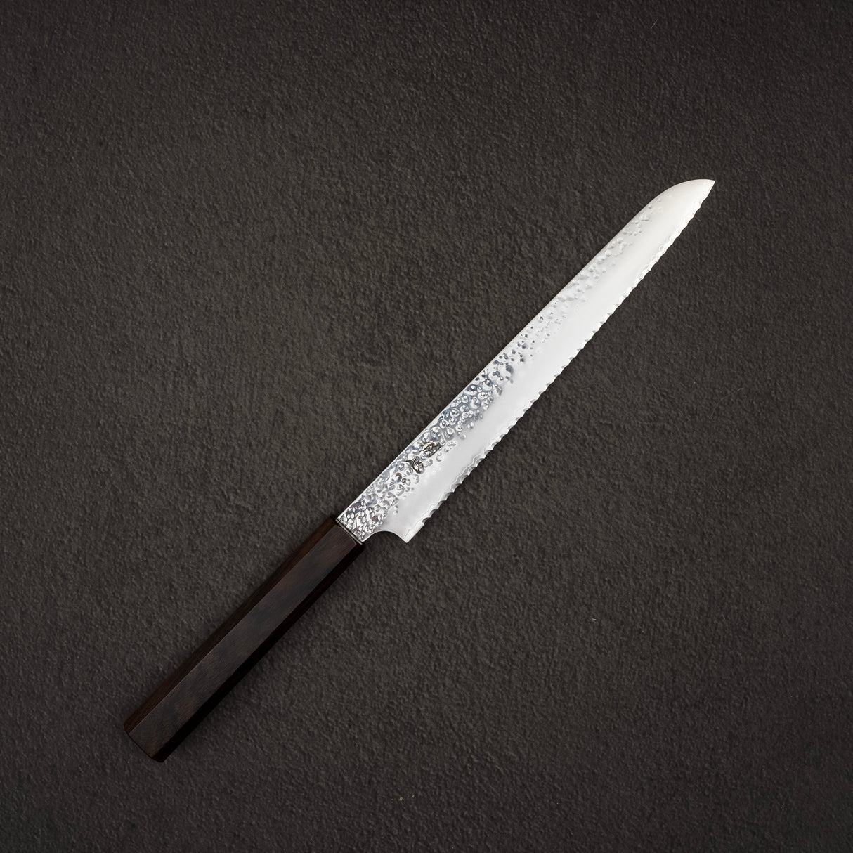 初心 隼 VG10 三層鋼 槌目 パン切り 210mm