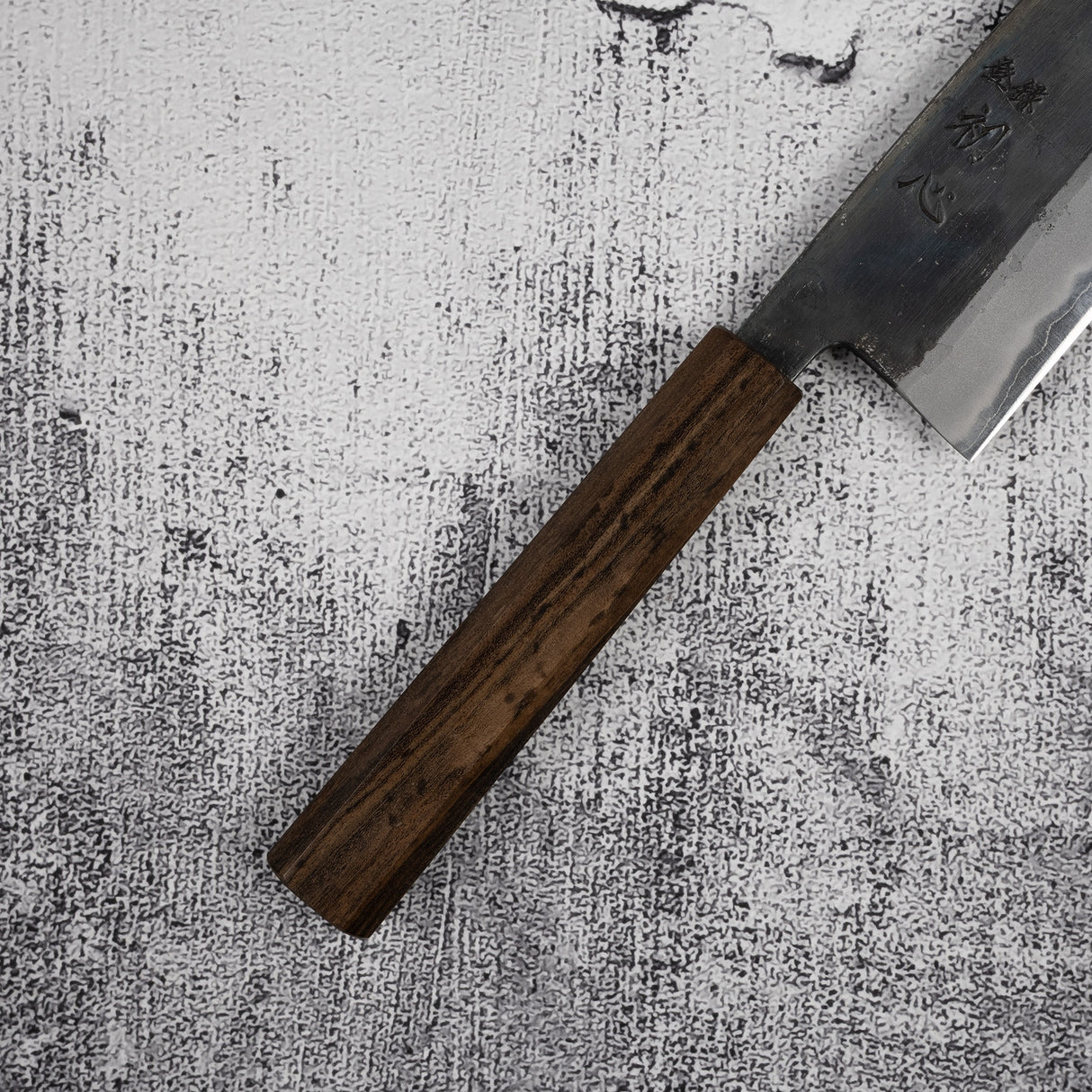 初心 x 本久一刃物 黒鷺 AS 牛刀 210mm 黒打ち ブラックチャカテハンドル