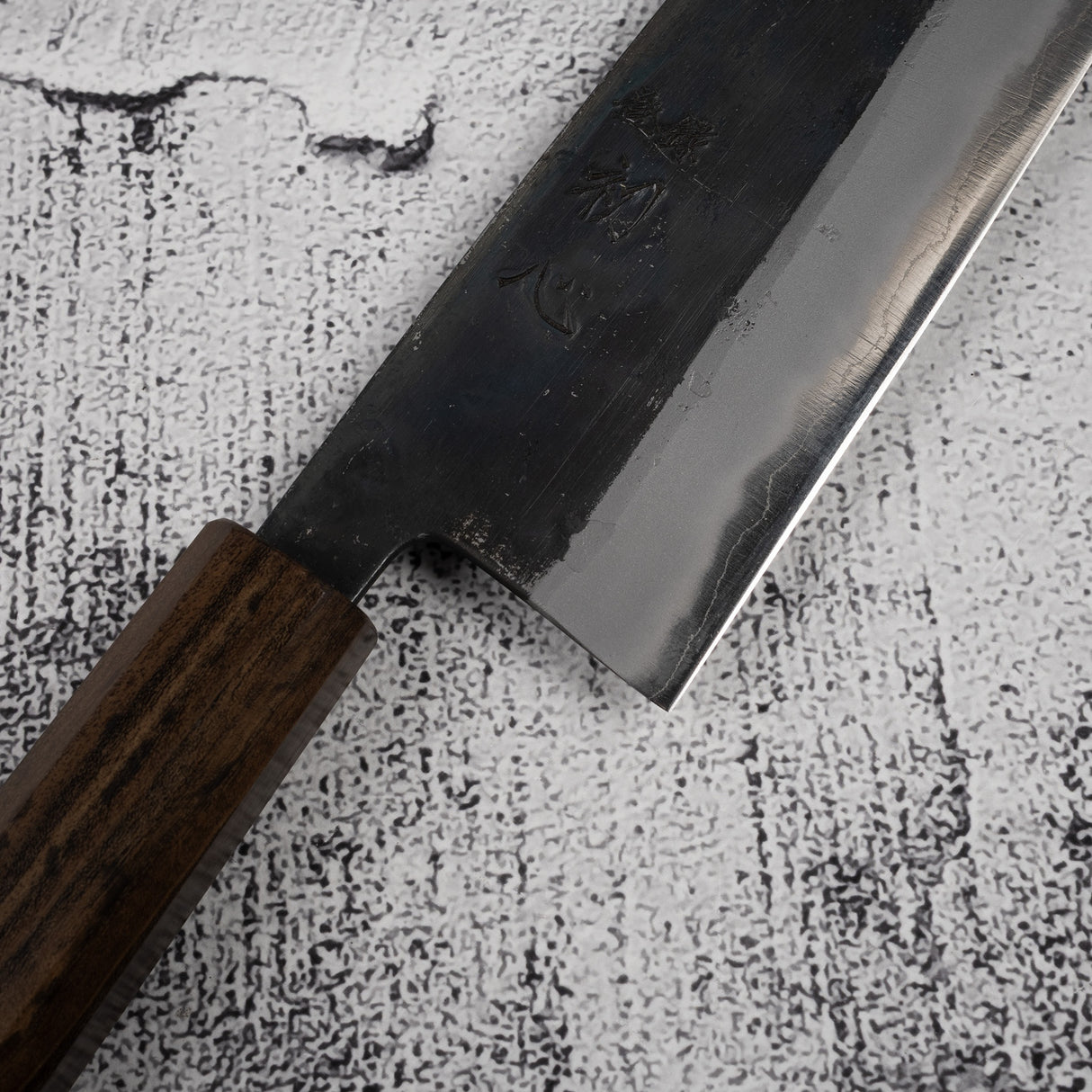 初心 x 本久一刃物 黒鷺 AS 牛刀 210mm 黒打ち ブラックチャカテハンドル