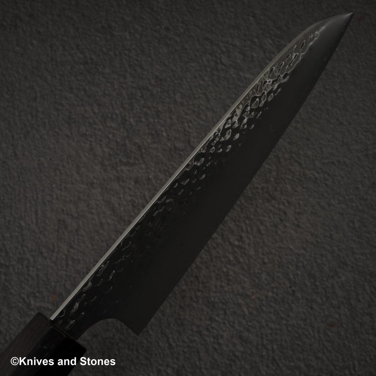 初心 隼 V金10号 槌目三層 三徳 180mm エボニー