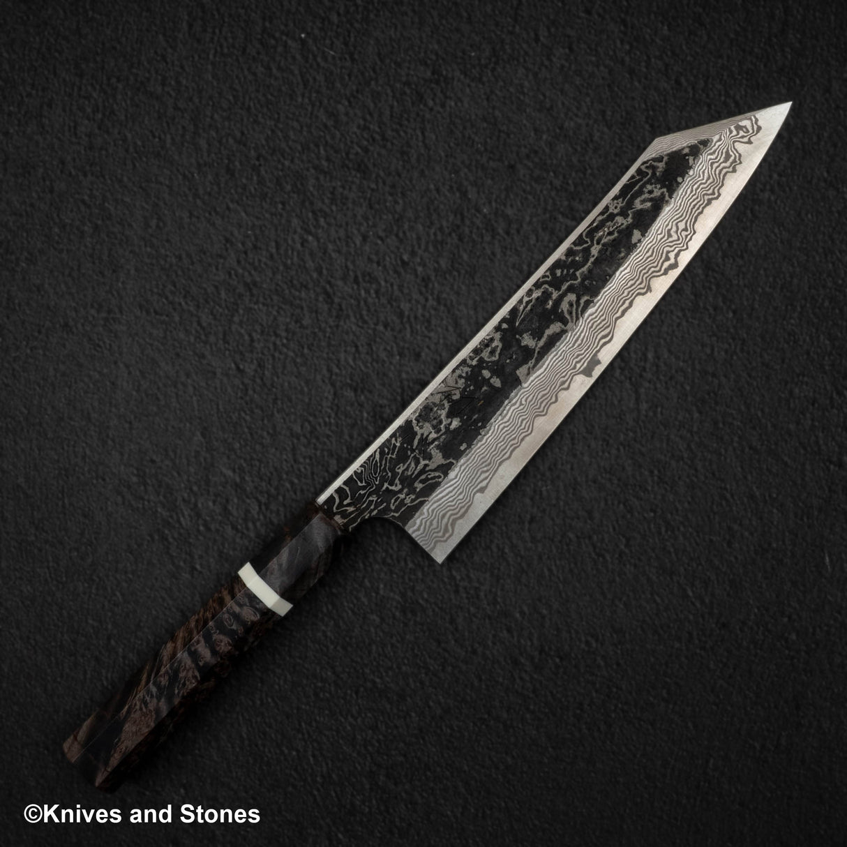 初心 x 二唐刃物鍛造所 悦びスペシャル SLD鋼 黒打ち ダマスカス 切付牛刀 240mm バーチハンドル