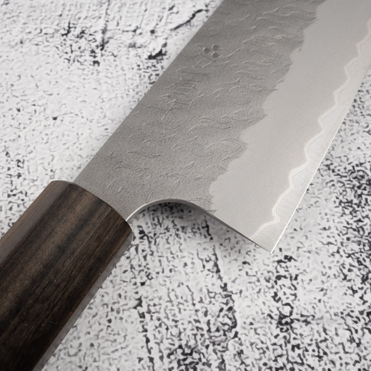 二唐刃物鍛造所 青紙スーパー 切付牛刀 240mm 黒打ち 槌目 チャカテ
