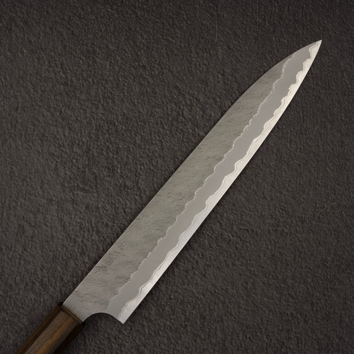 二唐刃物鍛造所 青紙スーパー マット磨き 槌目 筋引 240mm