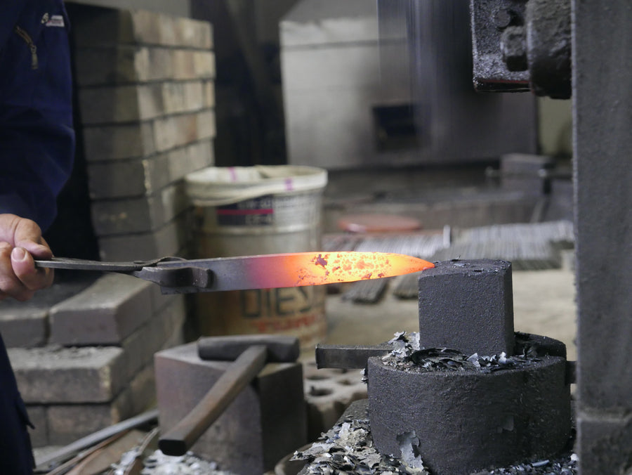Nobuo Hanaki's forging demonstration at the Sukenari workshop, Toyama, April 2016
