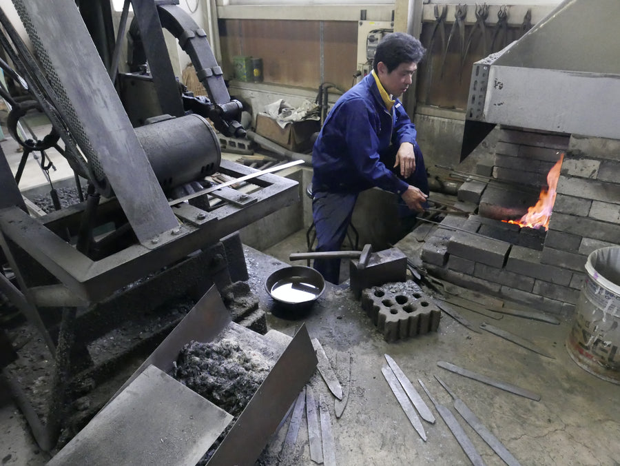 Nobuo Hanaki's forging demonstration at the Sukenari workshop, Toyama, April 2016
