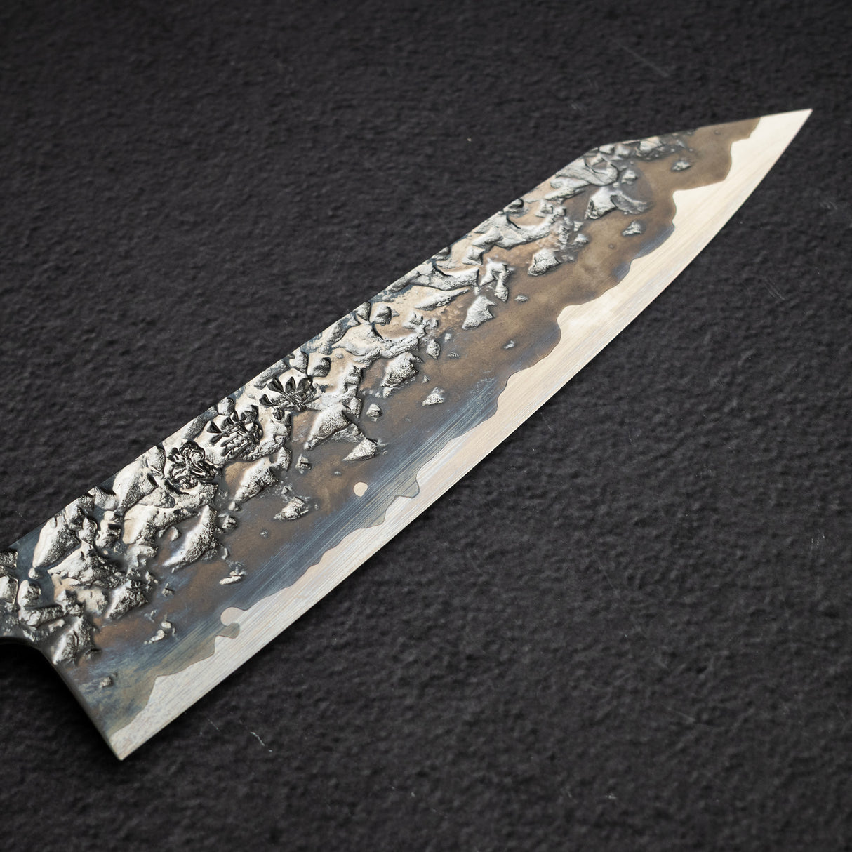 間中刃物鍛錬所 x Xinguo ATS34 切付牛刀 槌目鏡面霞仕上げ 210mm 鞘付き