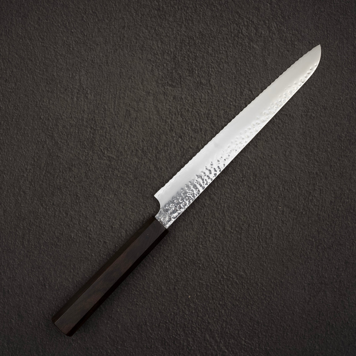 初心 隼 VG10 三層鋼 槌目 パン切り 210mm