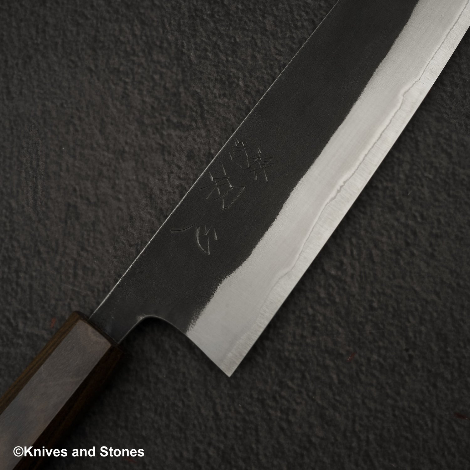 初心 黒風 白二鋼 ステンレスクラッド 牛刀 210mm