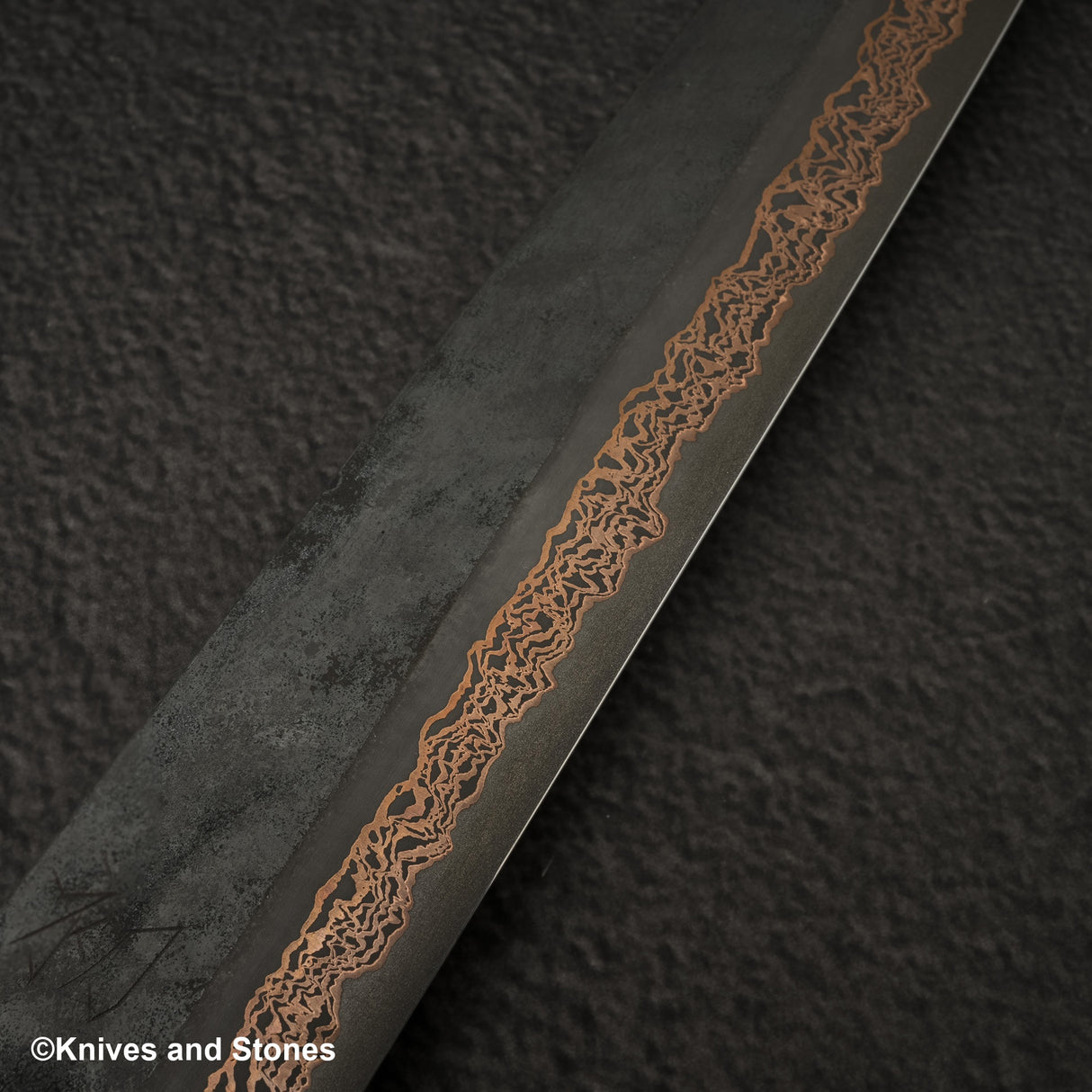 初心 x 二唐刃物鍛造所 悦び SLD鋼 カッパーダマスカス 筋引 270mm バーチハンドル