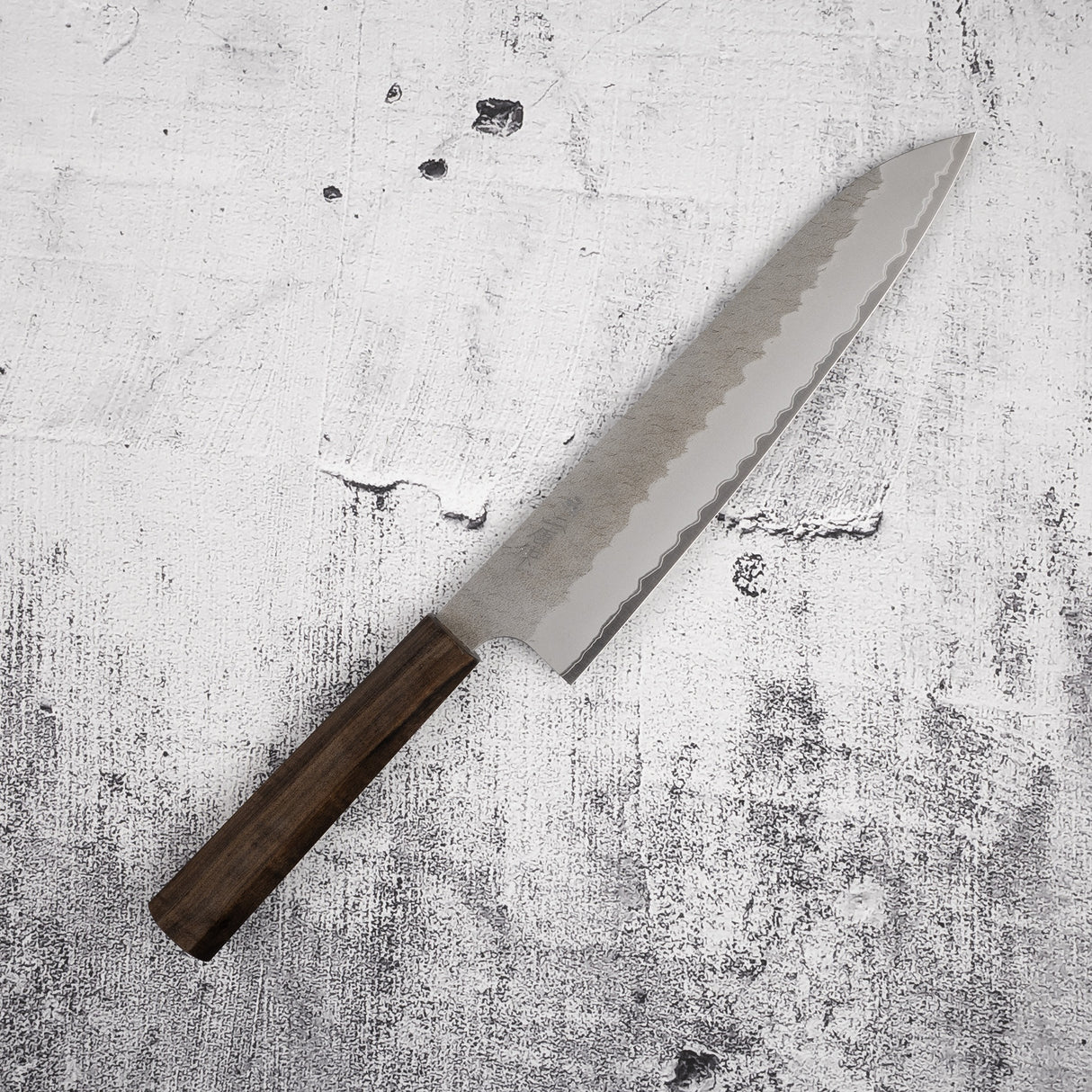 二唐刃物鍛造所 青紙スーパー 牛刀 240mm 黒打ち 槌目 チャカテ