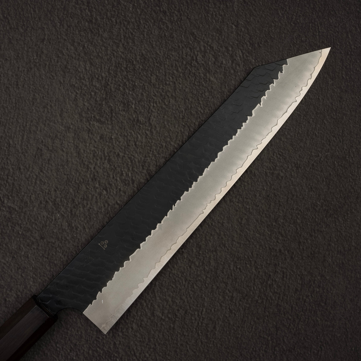 二唐刃物鍛造所 スーパーゴールド2 槌目 黒打ち 切付牛刀 270mm エボニーハンドル