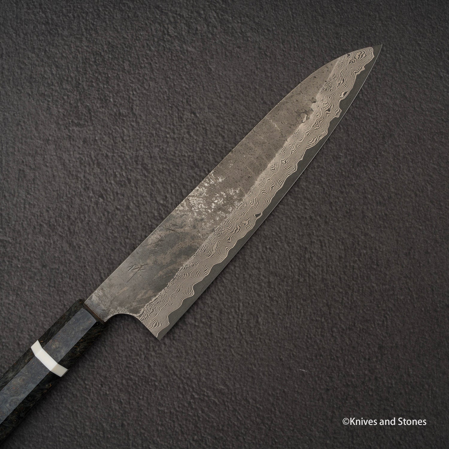 二唐刃物鍛造所 銀三鋼 黒染め ダマスカス 牛刀 240mm バーチハンドル