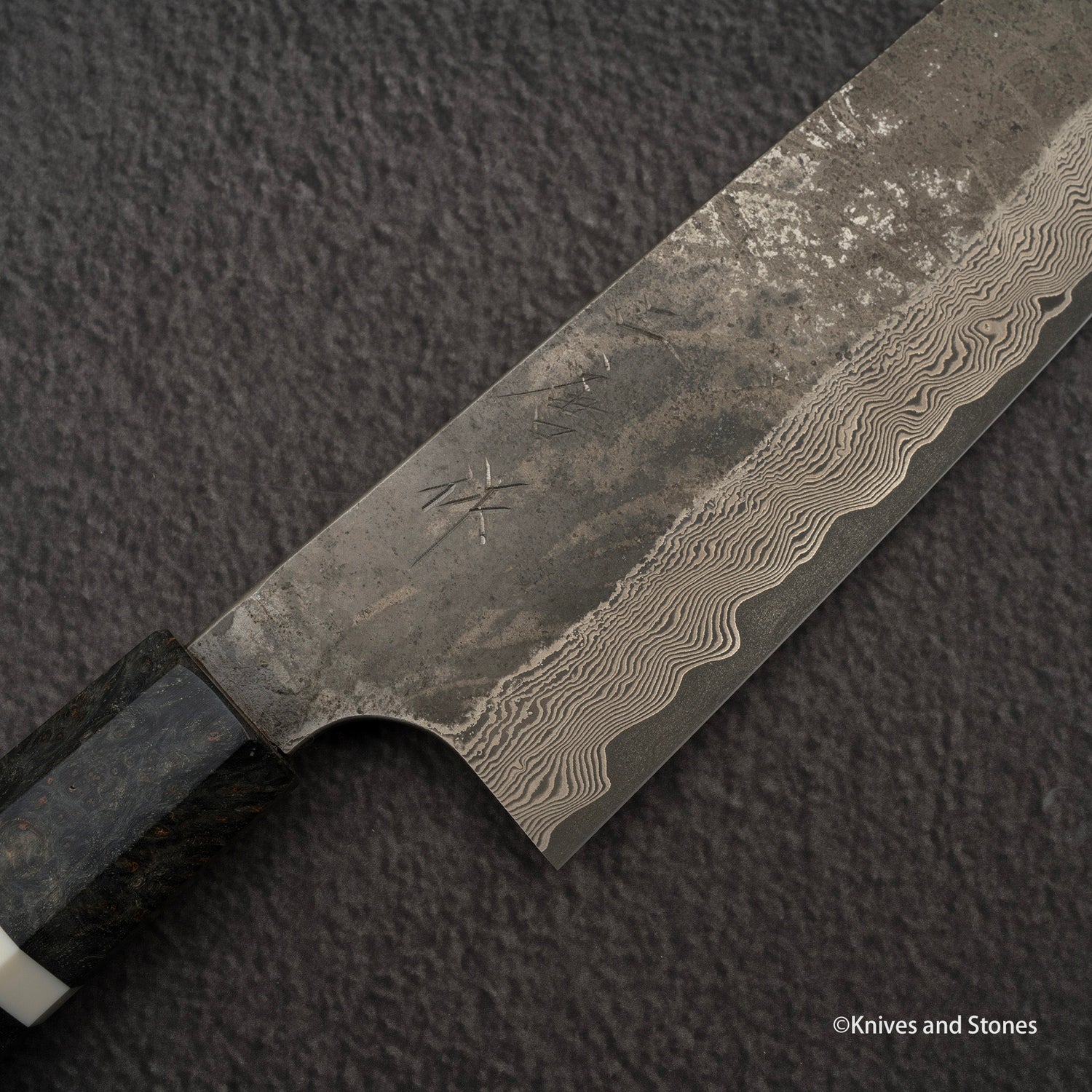 二唐刃物鍛造所 銀三鋼 黒染め ダマスカス 牛刀 240mm バーチハンドル