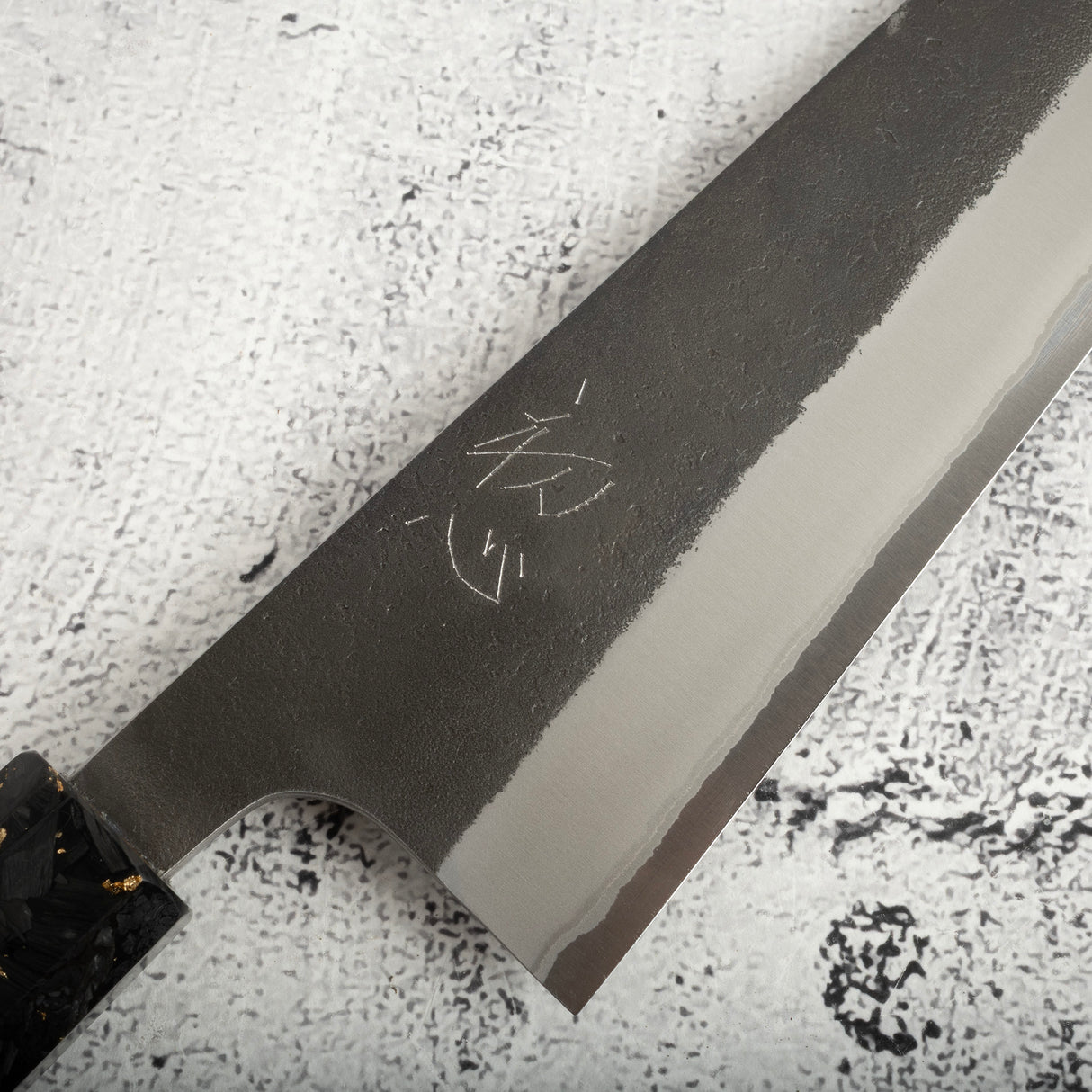 吉金刃物 白二鋼 黒打ち 梨地 切付牛刀 210mm カーボンファイバーハンドル