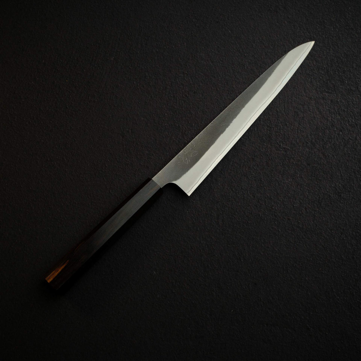 初心 x 吉金刃物 白二鋼 黒打ち 梨地 ステンレスクラッド 筋引 240mm