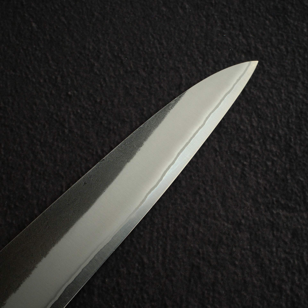 初心 x 吉金刃物 白二鋼 黒打ち 梨地 ステンレスクラッド 筋引 240mm